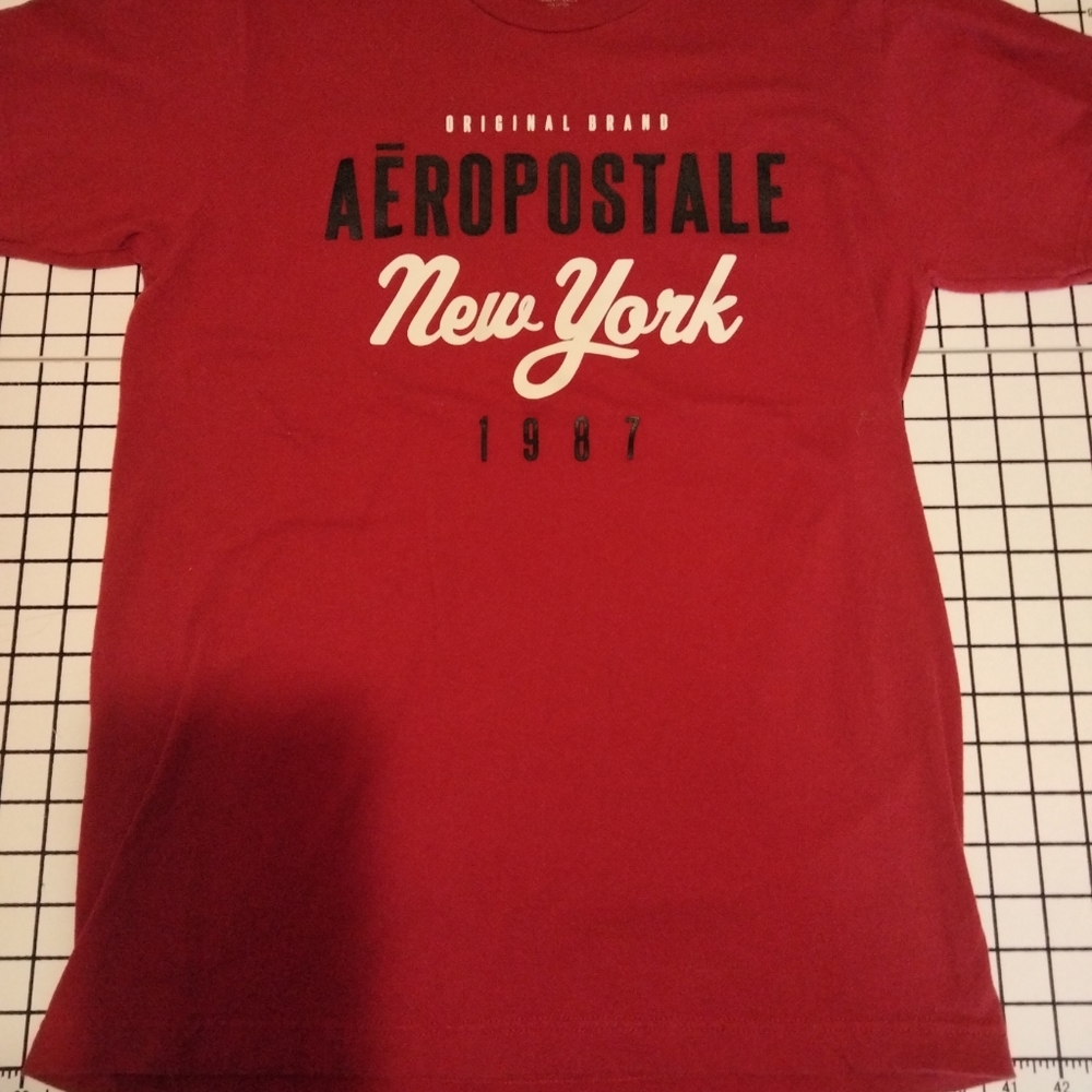 Aeropostale t-shirt sz small red